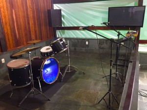 Bateria, Mesa de Som e Microfone